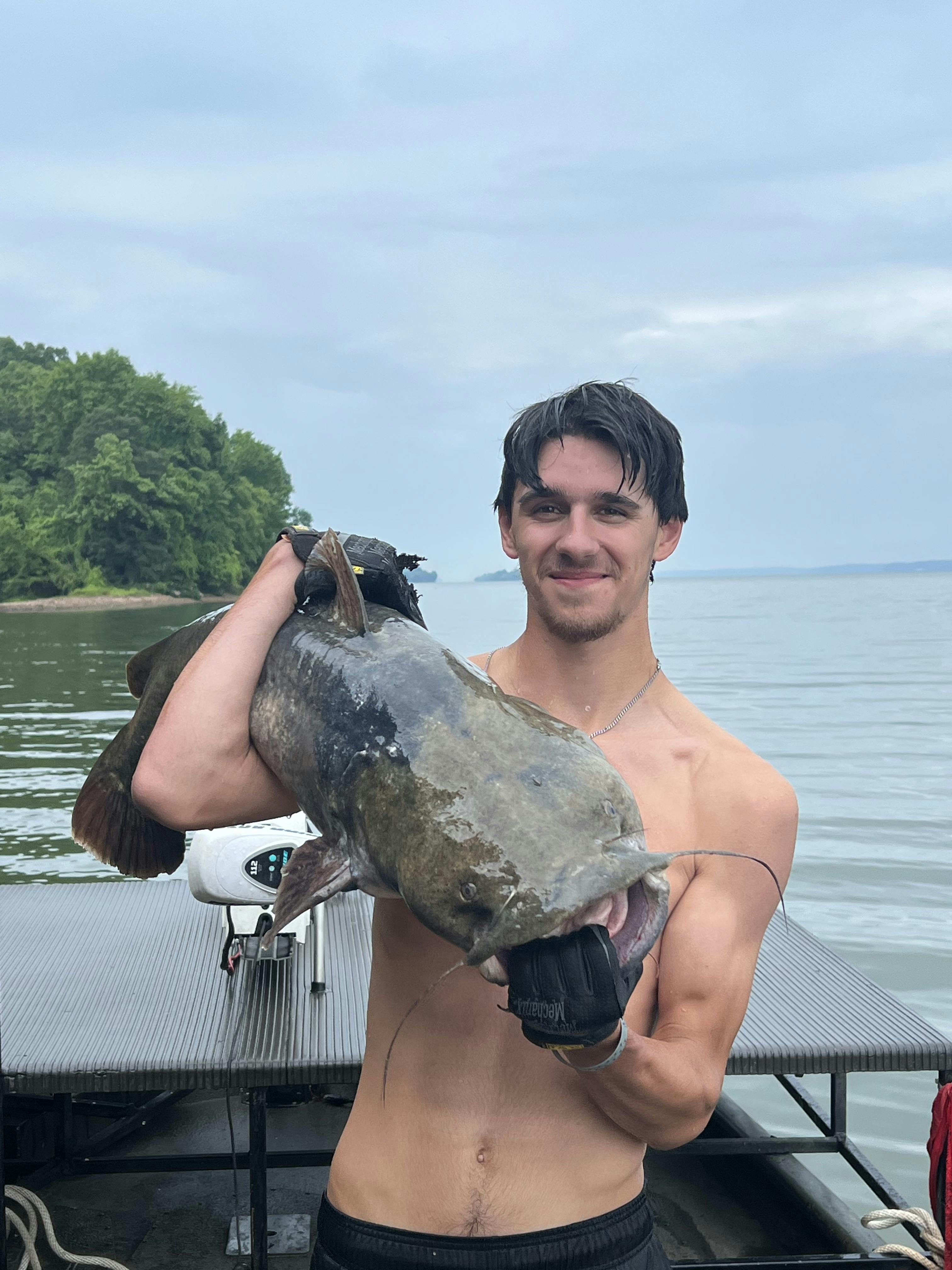 Noodling Guide on Kentucky Lake Loveless Outdoor Adventures